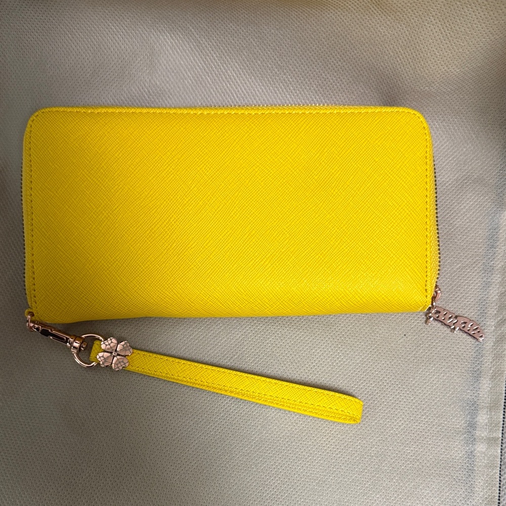 Elegant Yellow Wristlet Clutch